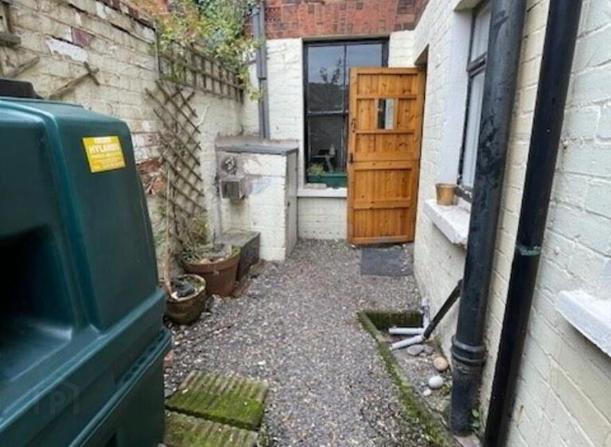 37 Kerrsland Crescent, Ballyhackamore, Belfast, BT5 6EQ