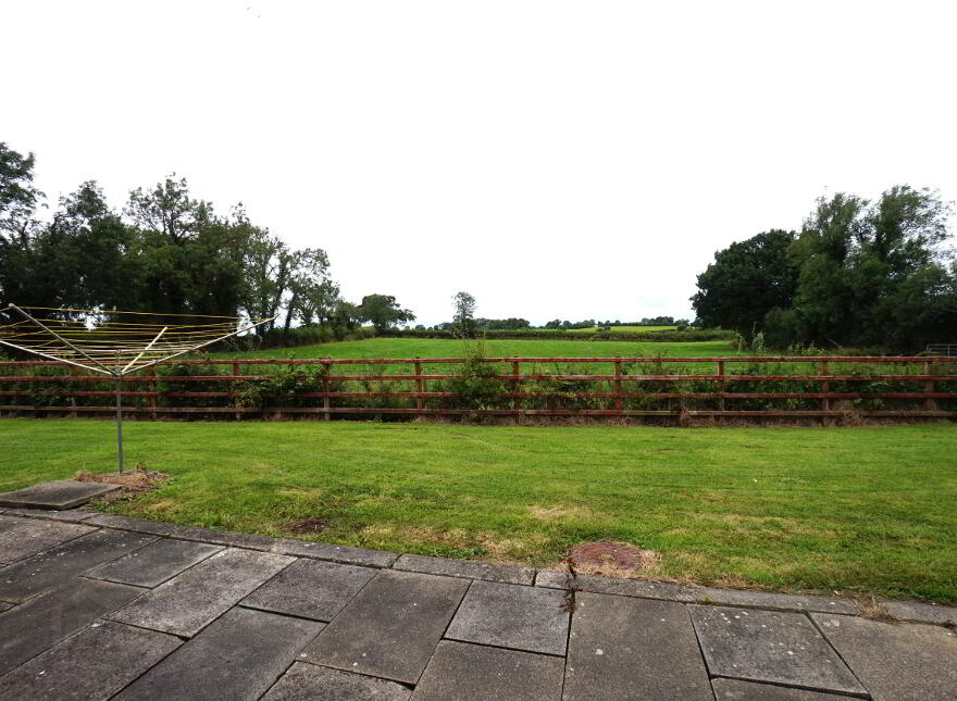 5 Haddockstown Road, Ballinderry Upper, Lisburn, BT28 2JJ