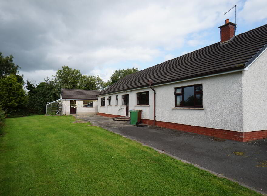 5 Haddockstown Road, Ballinderry Upper, Lisburn, BT28 2JJ