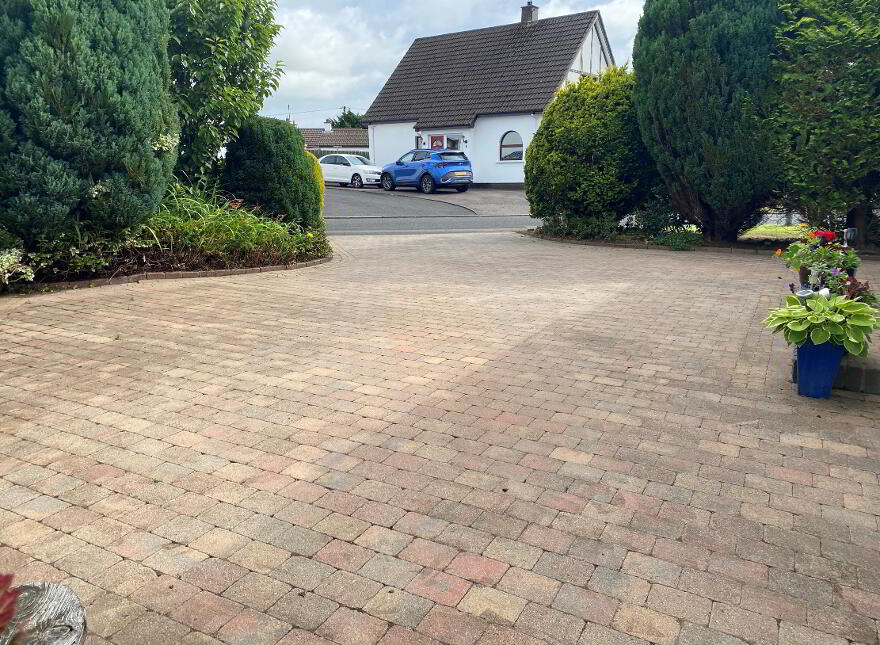 19 Woodlands, Broughshane, Ballymena, BT43 7NT
