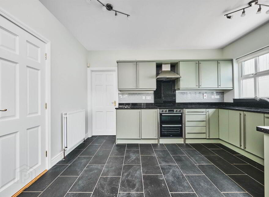 18 Ramoan Avenue, Ballycastle, BT54 6GA