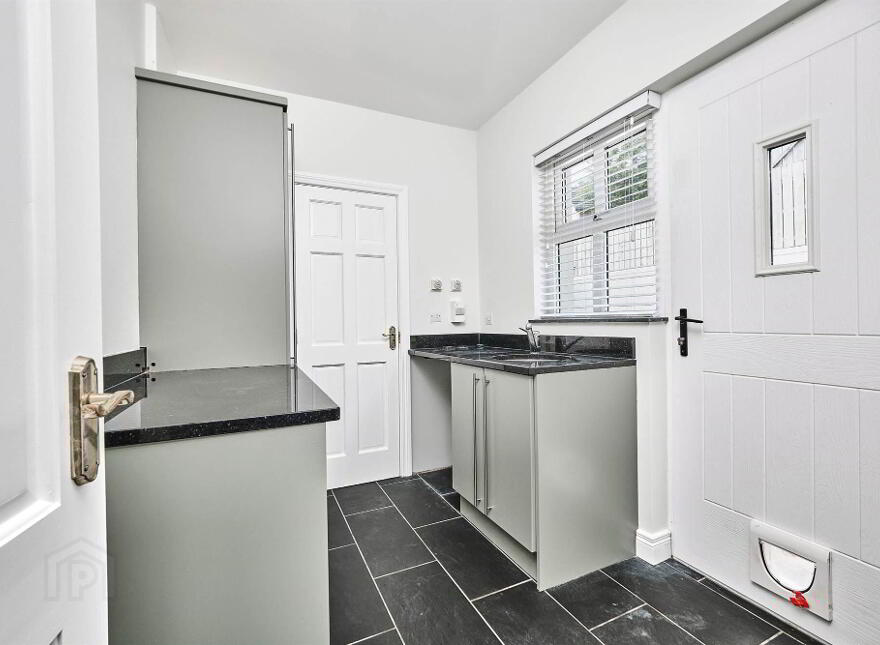 18 Ramoan Avenue, Ballycastle, BT54 6GA