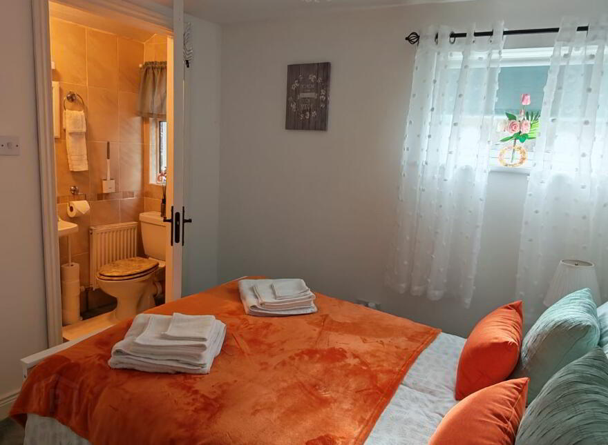The Round House, 29 The Green, Turreen, Lanesboro