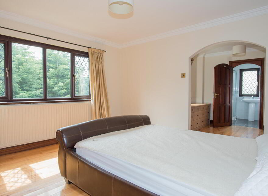 16 Newforge Grange, Belfast, BT9 5QB