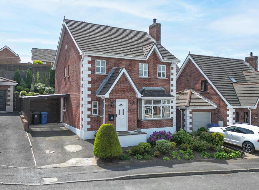 29 Castlehill, Comber, Newtownards, BT23 5XA photo