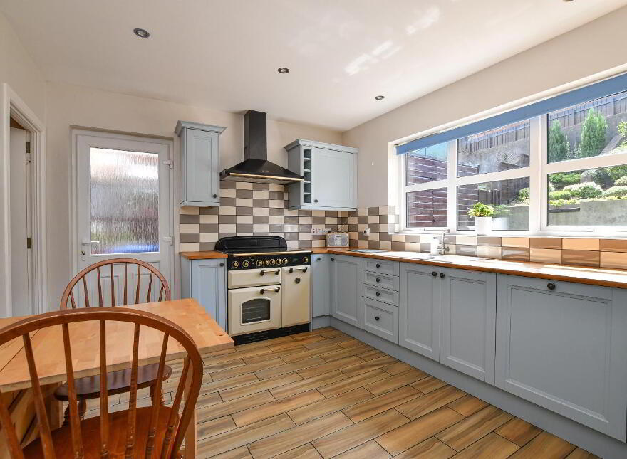 29 Castlehill, Comber, Newtownards, BT23 5XA