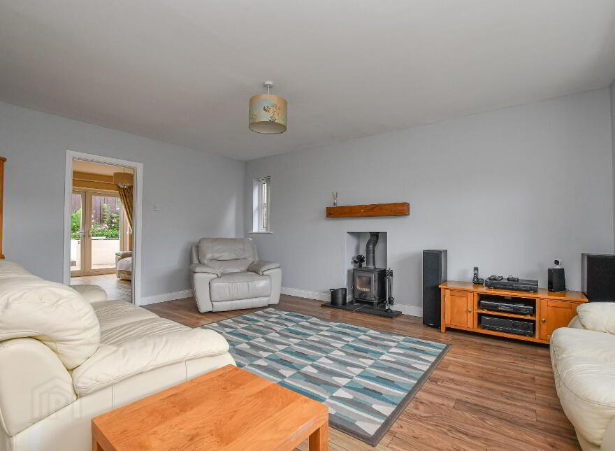 29 Castlehill, Comber, Newtownards, BT23 5XA