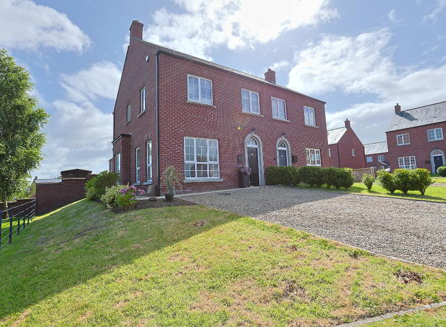 5 Lisnisky Walk, Portadown, Craigavon, BT63 5FY