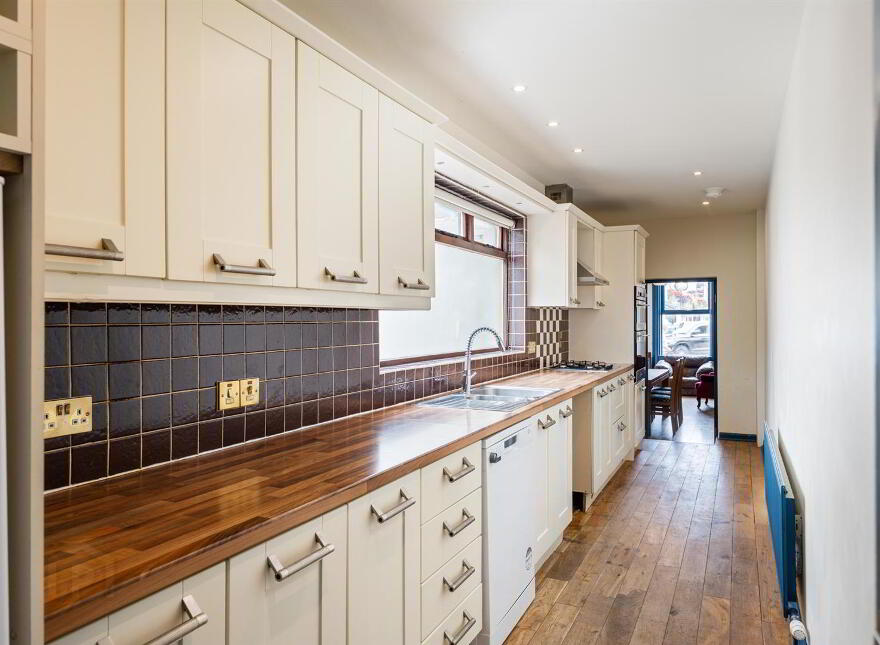 37 High Street, Donaghadee, BT21 0AQ