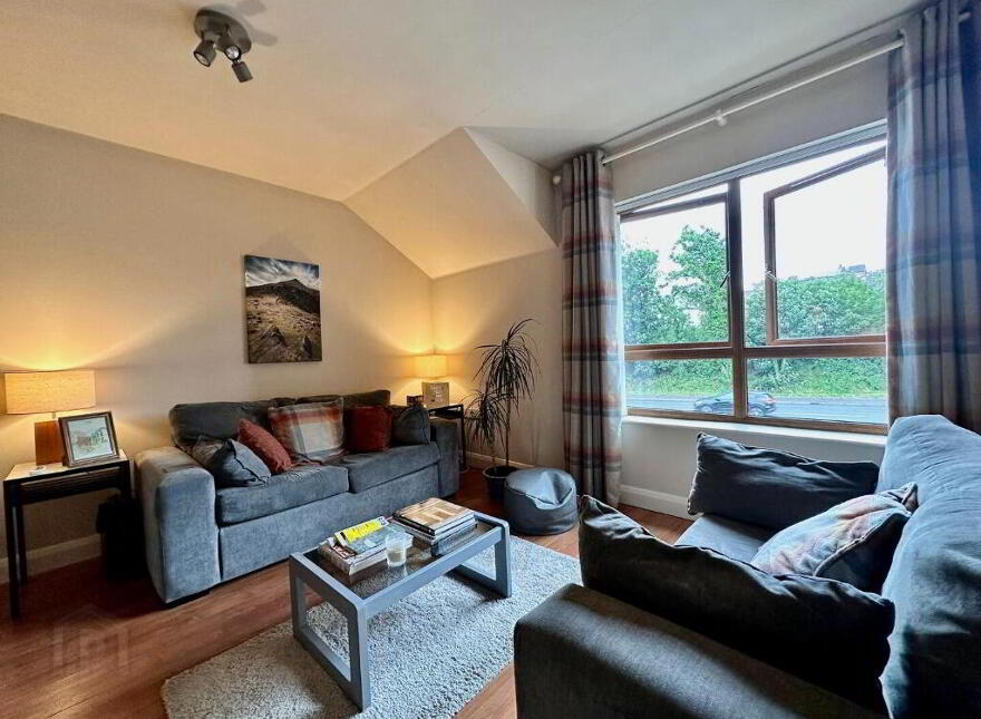 219 Saintfield Road, Belfast, BT8 7HQ