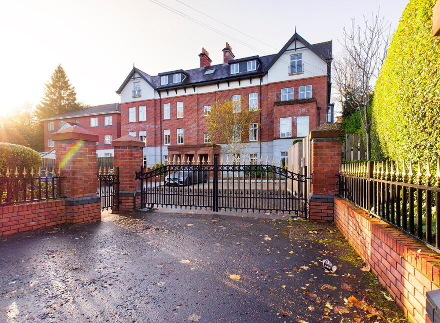 Apt 13, 1 Deramore Park South, Belfast, BT9 5JJ photo