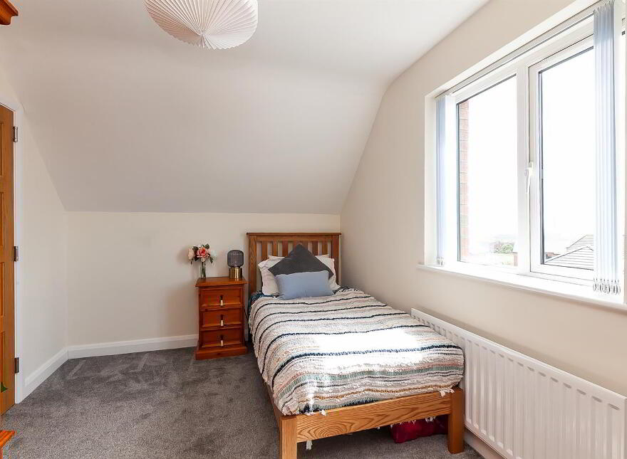 41 Highgrove Road, Carrickfergus, BT38 9AG