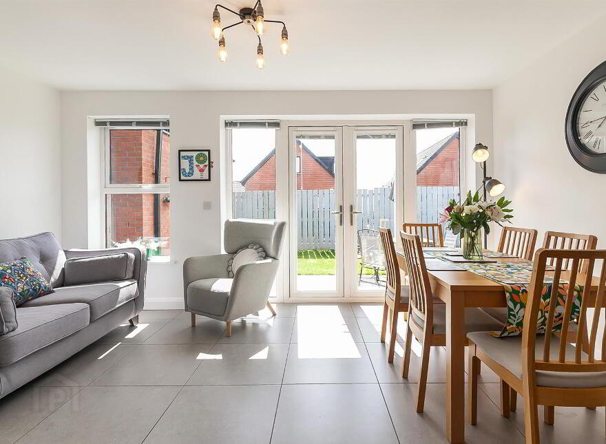 41 Highgrove Road, Carrickfergus, BT38 9AG