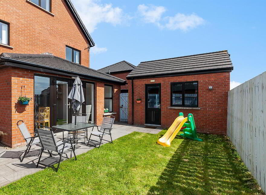 41 Highgrove Road, Carrickfergus, BT38 9AG
