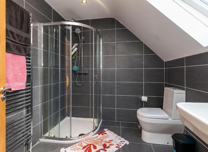 41 Highgrove Road, Carrickfergus, BT38 9AG