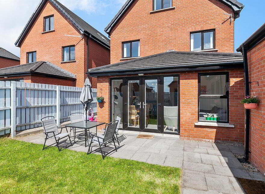 41 Highgrove Road, Carrickfergus, BT38 9AG