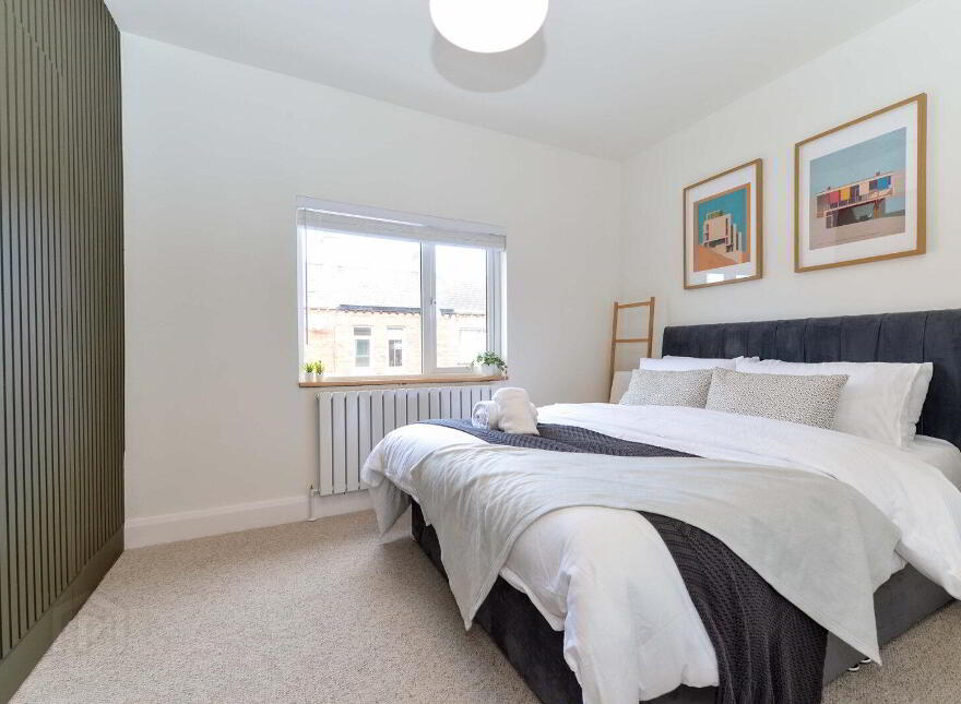3 Lichfield Avenue, Belfast, BT5 5JQ