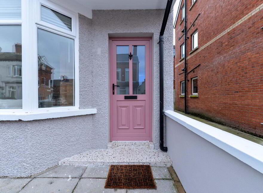 3 Lichfield Avenue, Belfast, BT5 5JQ