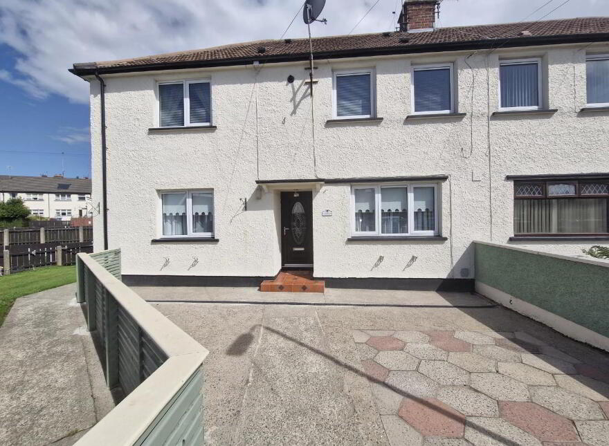 21 Ballinlare Gardens, Newry, BT35 6EX photo