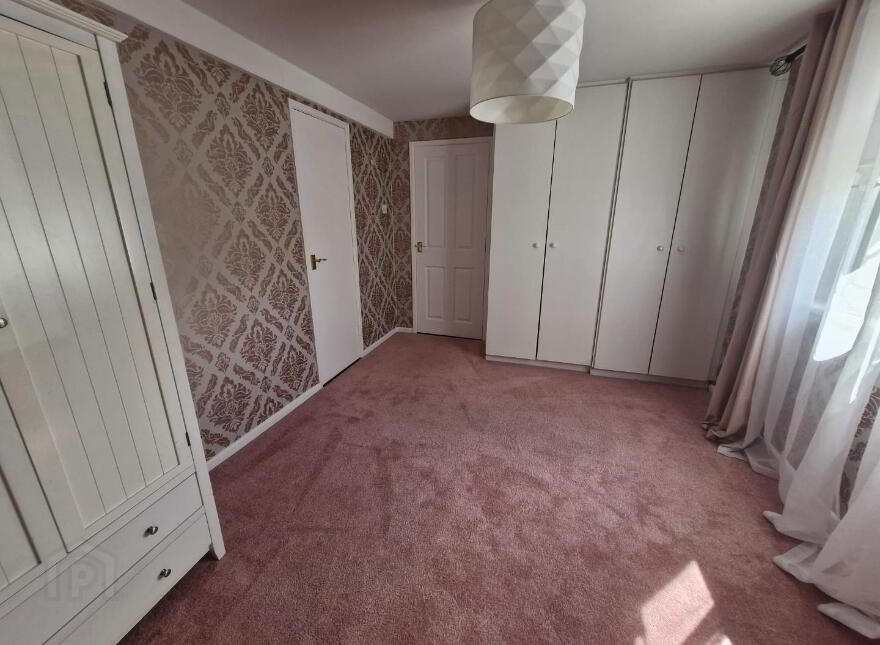 21 Ballinlare Gardens, Newry, BT35 6EX