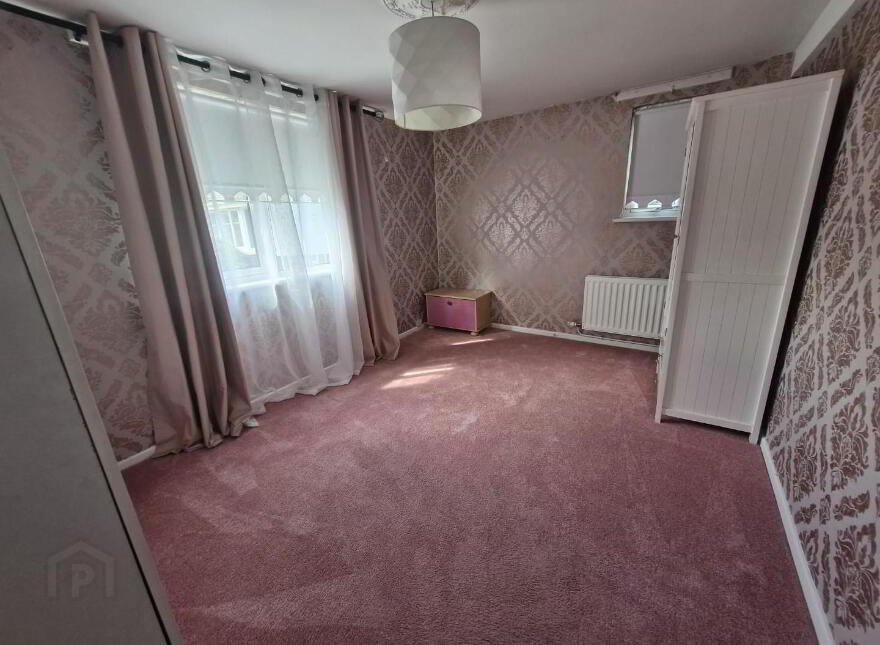21 Ballinlare Gardens, Newry, BT35 6EX
