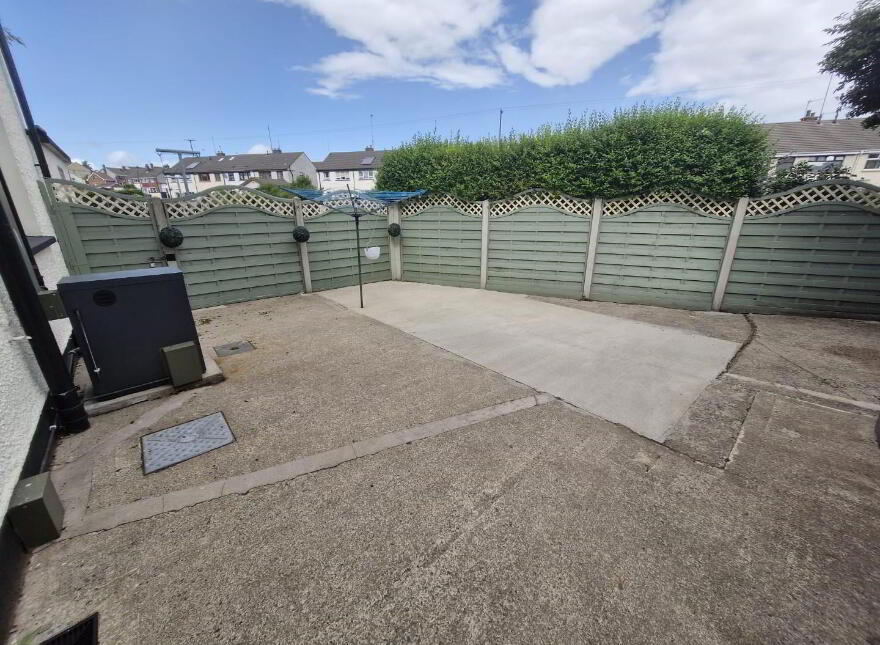 21 Ballinlare Gardens, Newry, BT35 6EX