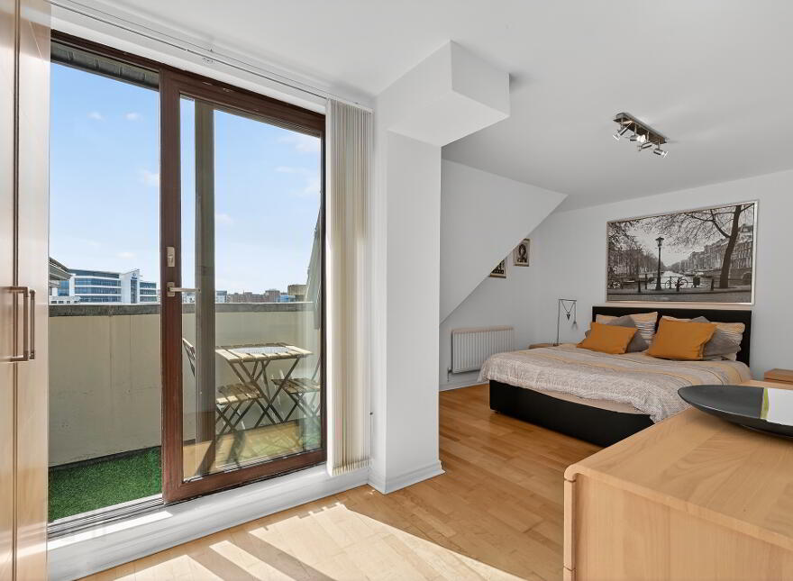 50 St Johns Wharf, Belfast, BT1 3LT