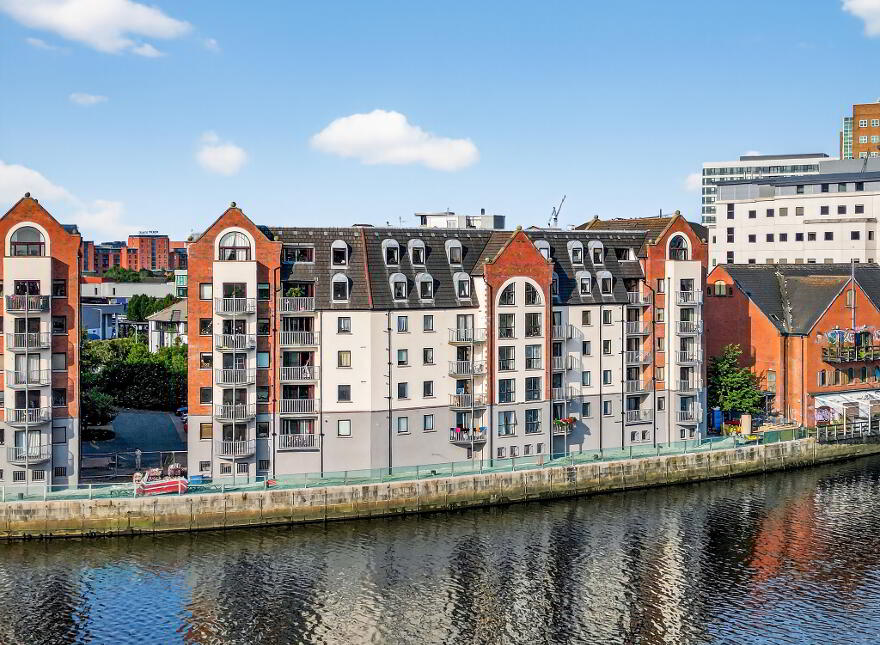 50 St Johns Wharf, Belfast, BT1 3LT