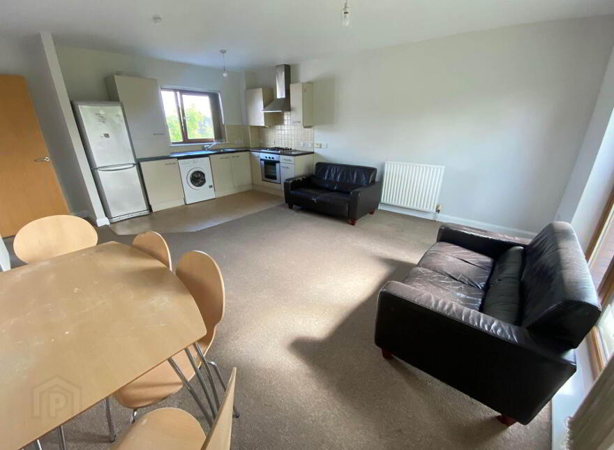 Apt 3 30, Chatsworth Street, Belfast, BT5 4QQ