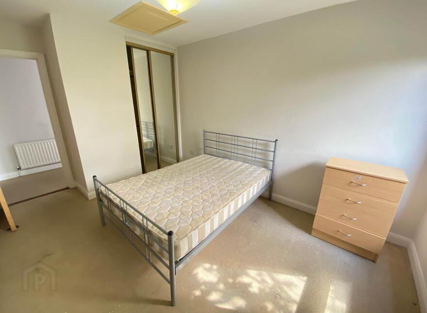 Apt 3 30, Chatsworth Street, Belfast, BT5 4QQ
