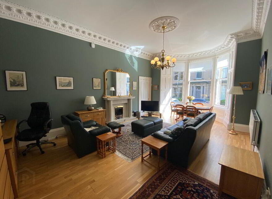 15 Blantyre Terrace, Bruntsfield, Edinburgh, EH10 5AD