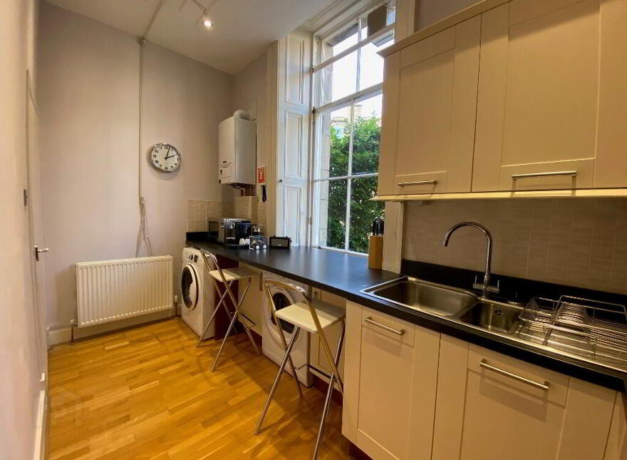 15 Blantyre Terrace, Bruntsfield, Edinburgh, EH10 5AD