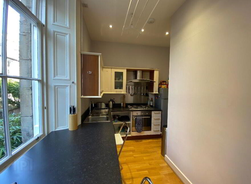 15 Blantyre Terrace, Bruntsfield, Edinburgh, EH10 5AD