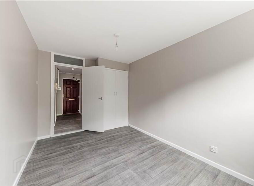 5a Parkdale House, Dunmurry, Belfast, BT17 9DA