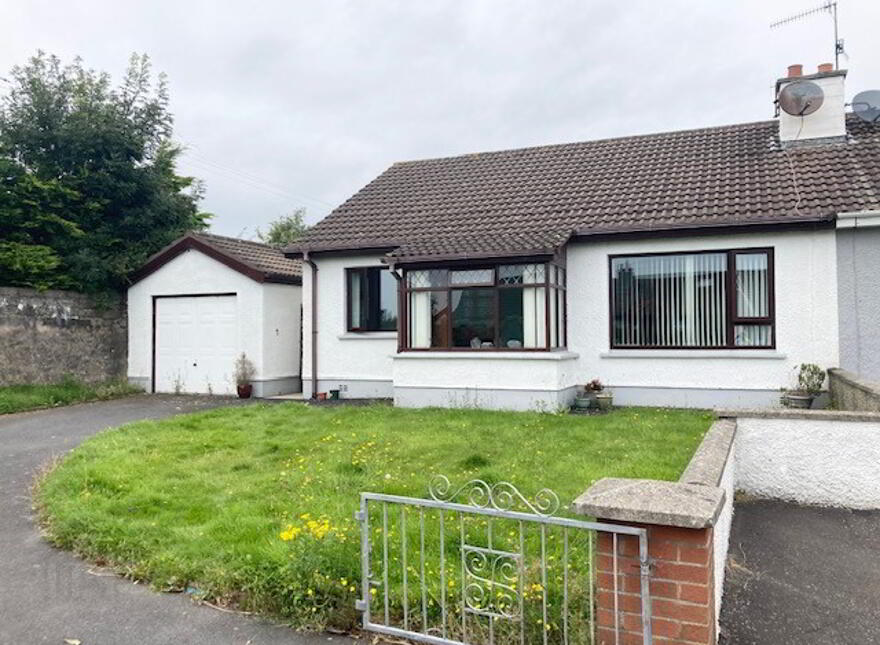 64 Grahamville Estate, Kilkeel, BT34 4DD photo