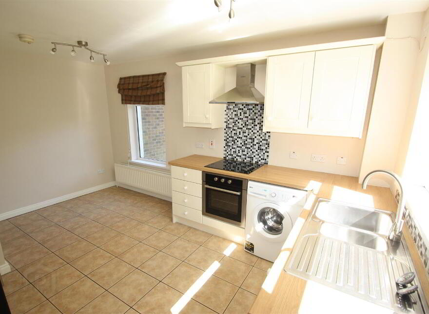 15 Crombeg Court, Hillsborough, BT26 6PZ