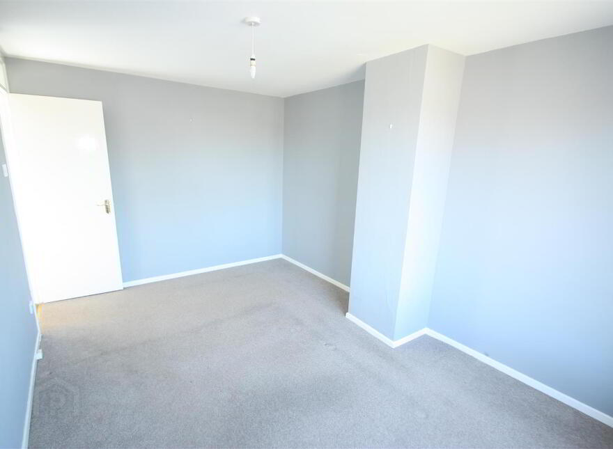 15 Crombeg Court, Hillsborough, BT26 6PZ