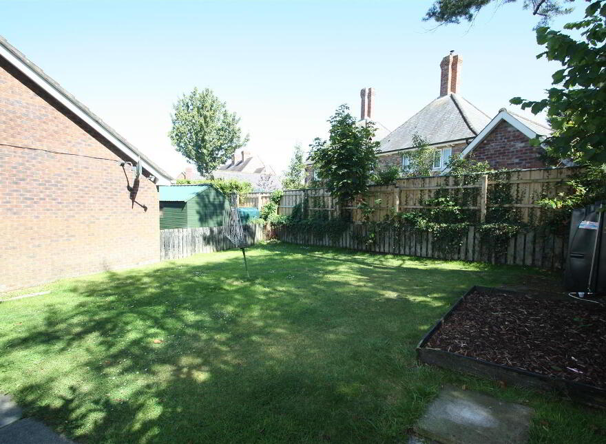 15 Crombeg Court, Hillsborough, BT26 6PZ