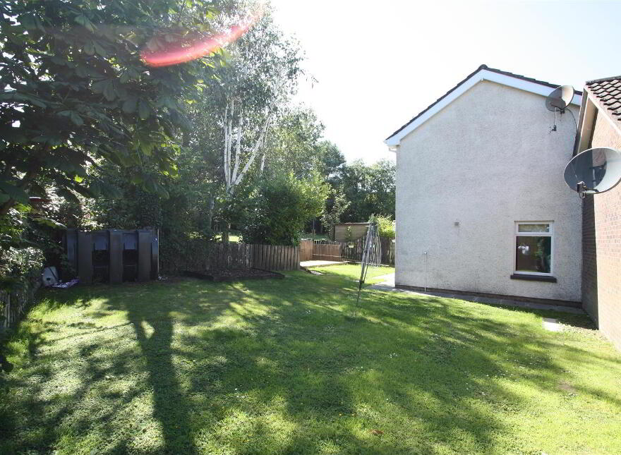 15 Crombeg Court, Hillsborough, BT26 6PZ