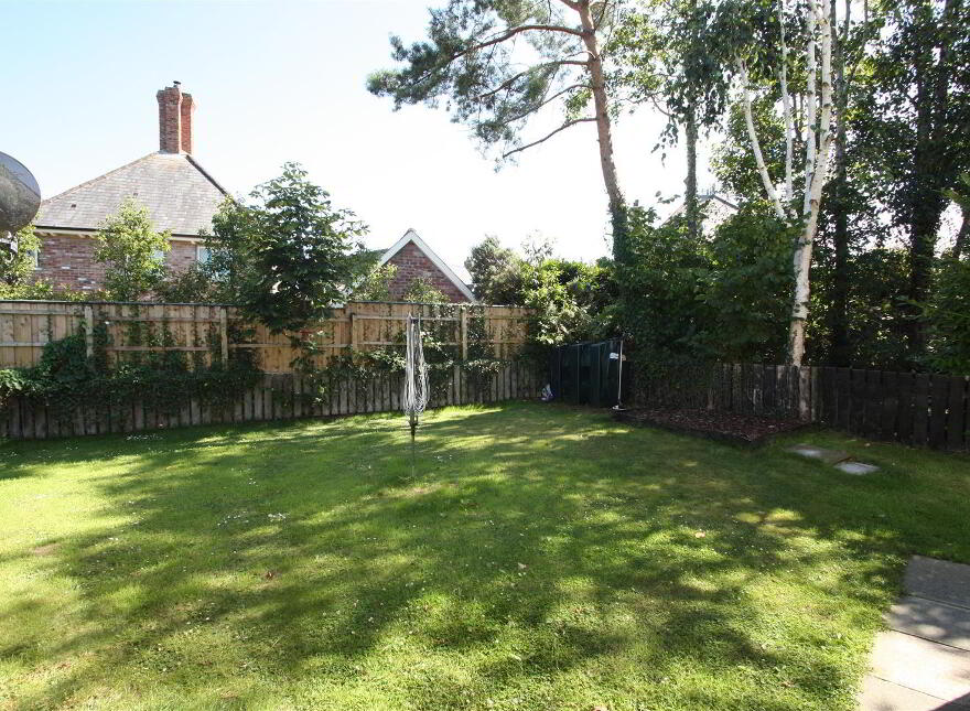 15 Crombeg Court, Hillsborough, BT26 6PZ