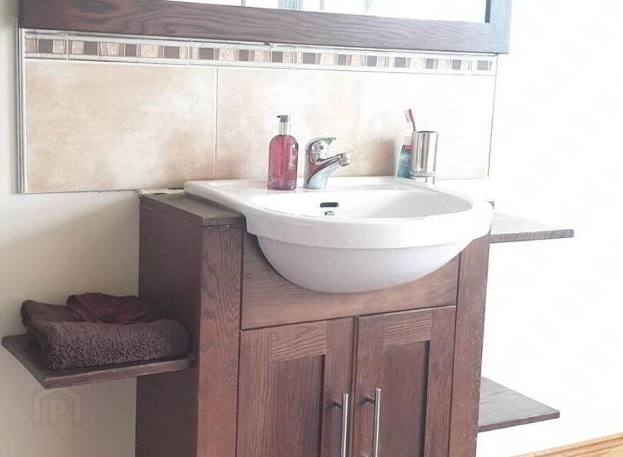 Carrickafoden, Carndonagh, F93E142