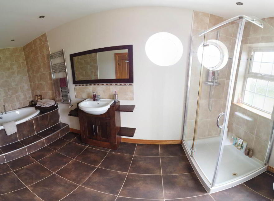 Carrickafoden, Carndonagh, F93E142