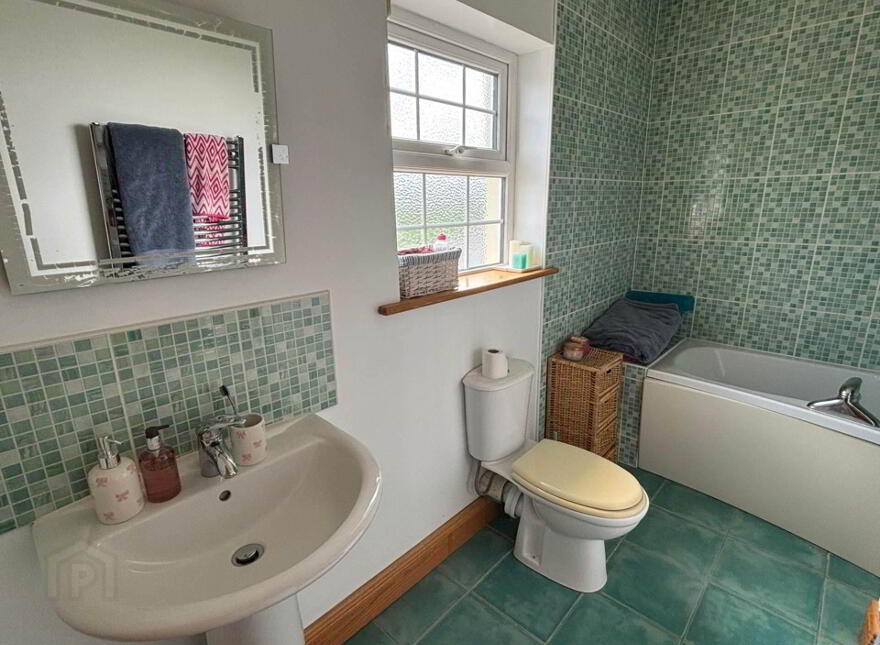 Carrickafoden, Carndonagh, F93E142
