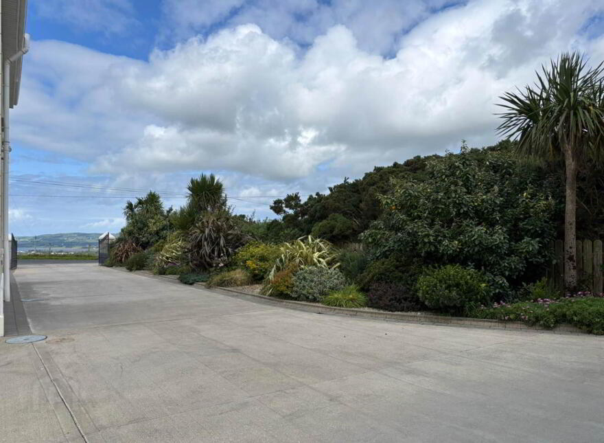Carrickafoden, Carndonagh, F93E142