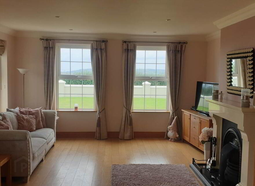 Carrickafoden, Carndonagh, F93E142