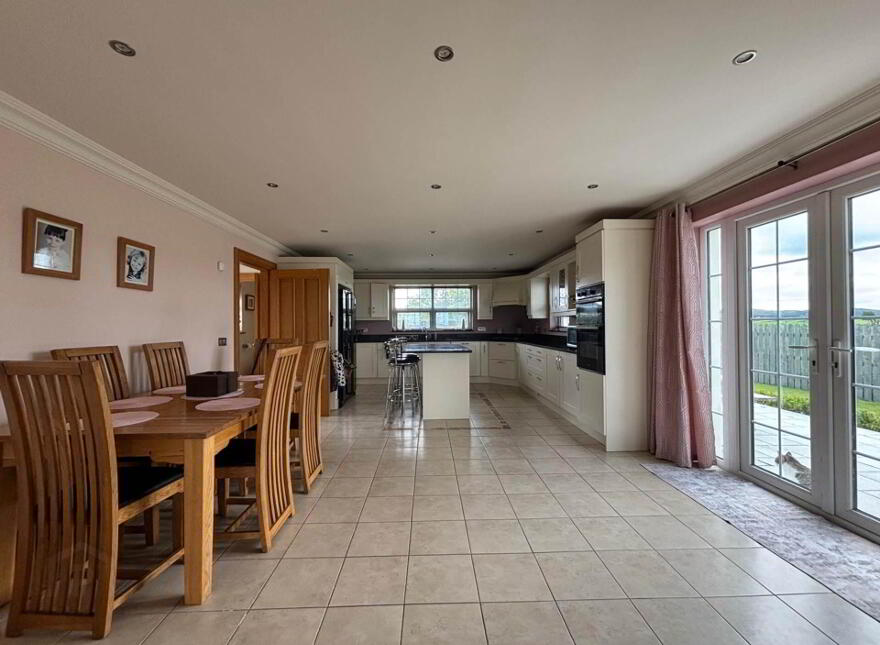 Carrickafoden, Carndonagh, F93E142