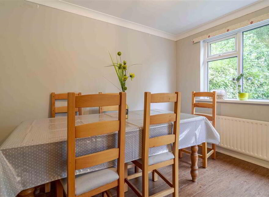 32 Eglantine Park, Royal Hillsborough, BT26 6HL