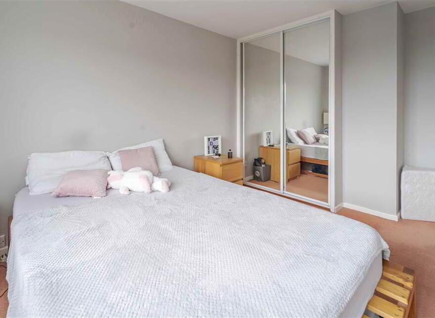 32 Eglantine Park, Royal Hillsborough, BT26 6HL