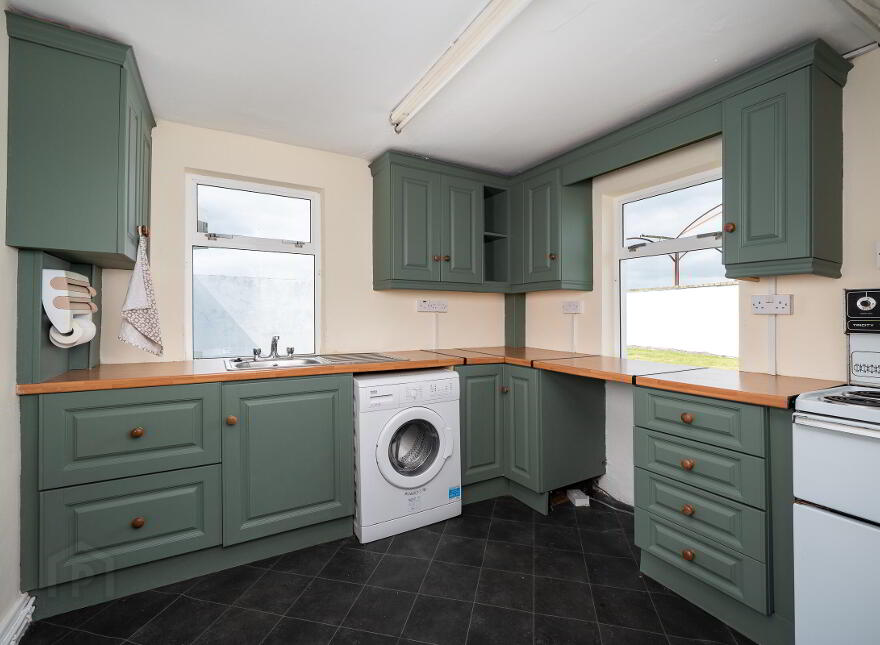 Faltia, Oldtown, Athlone, N37HV05