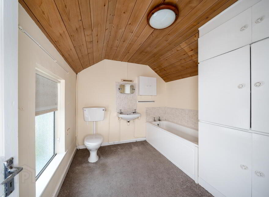 Faltia, Oldtown, Athlone, N37HV05